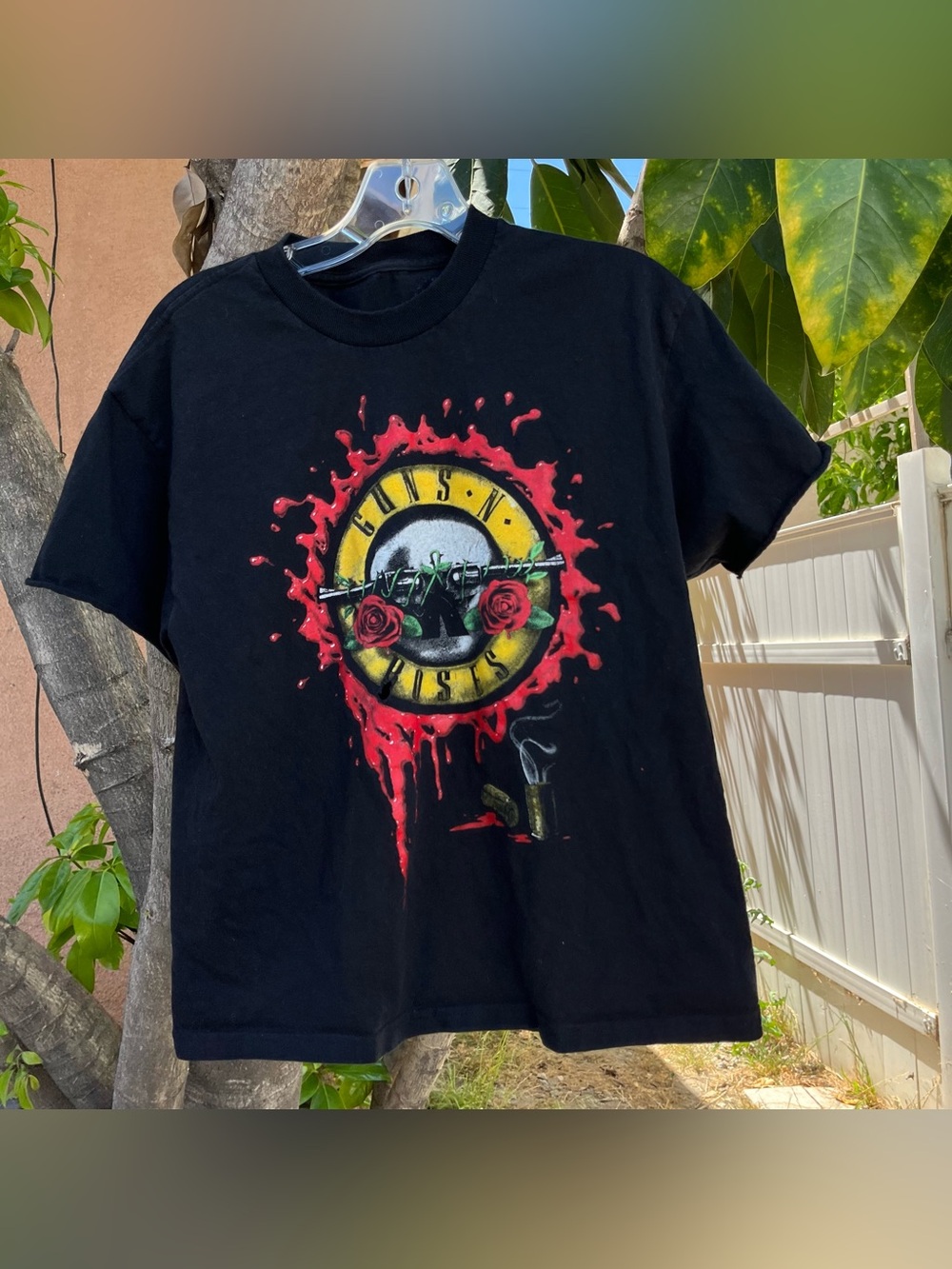 Guns N' Roses 2017 Black Graphic T-Shirt.